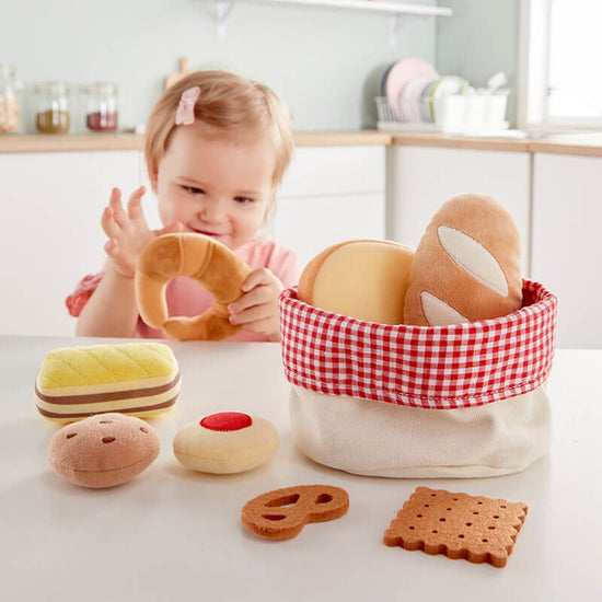 Hape Toddler Oyuncak Ekmek ve Sepeti